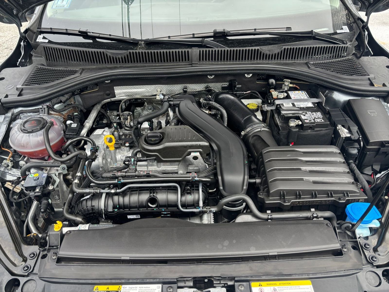 Used 2025 Volkswagen Jetta SE image 27