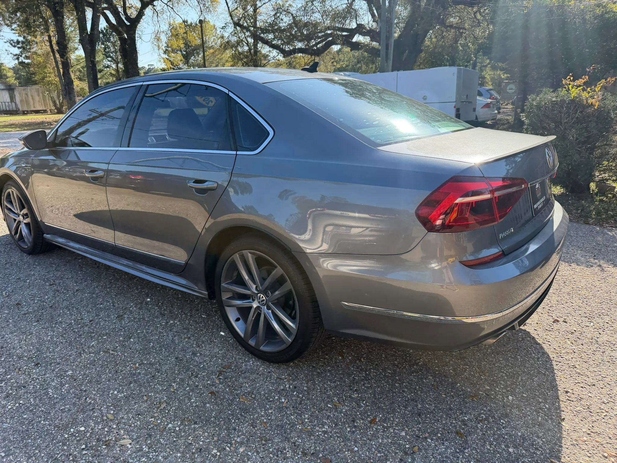 Used 2017 Volkswagen Passat 1.8T R-Line image 7