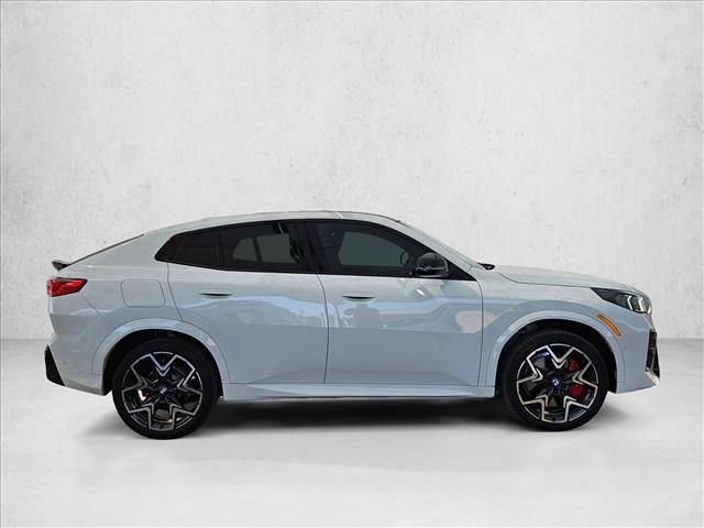 Used 2026 BMW X2 xDrive28i w/ Technology Package AWD/4WD image 4