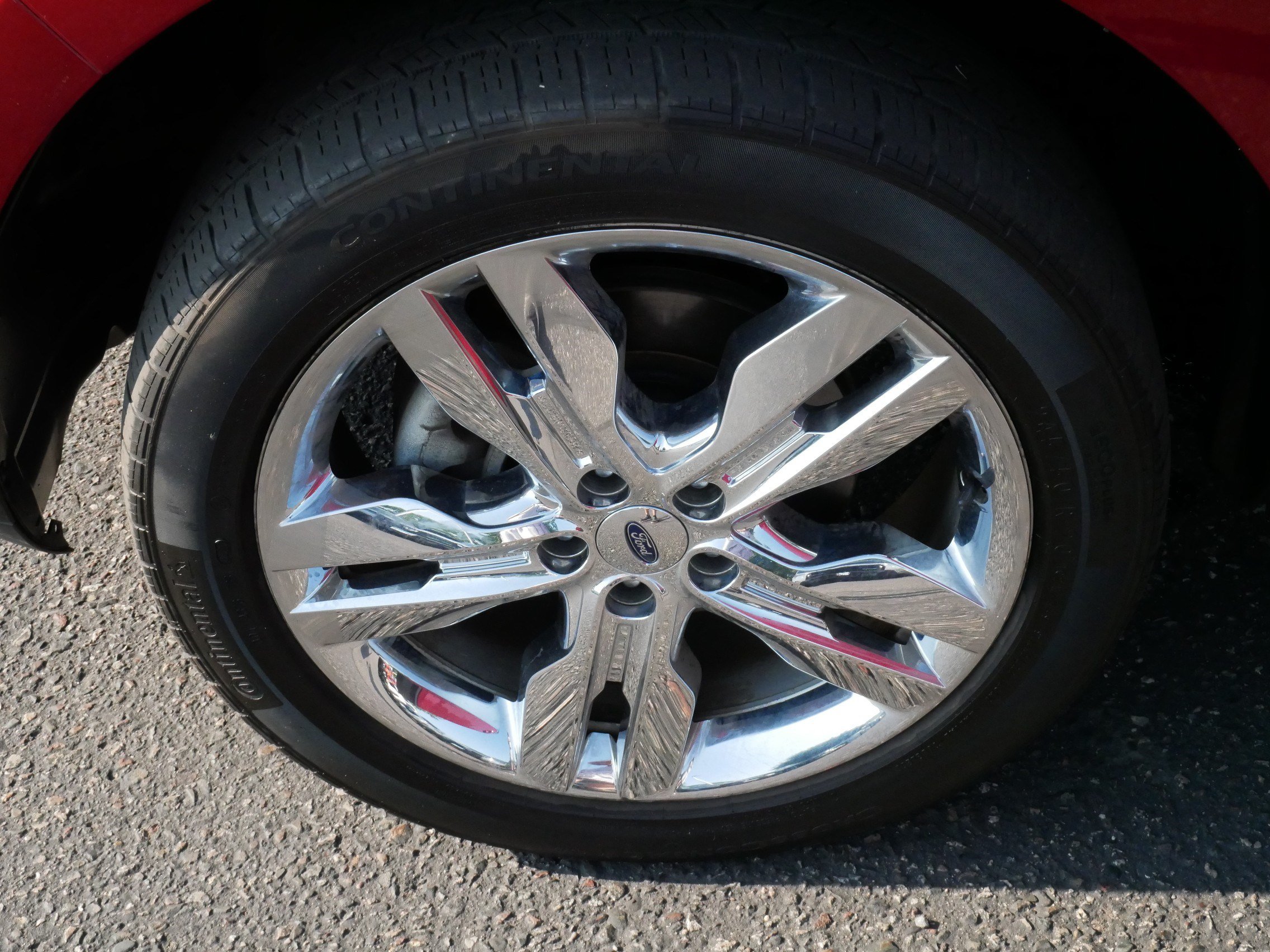 Used 2014 Ford Edge Limited w/ Equipment Group 302A AWD/4WD image 15