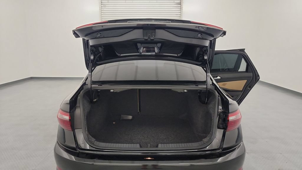 Used 2020 Volkswagen Jetta SEL FWD image 25