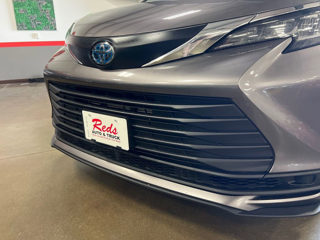 Used 2021 Toyota Sienna LE image 30