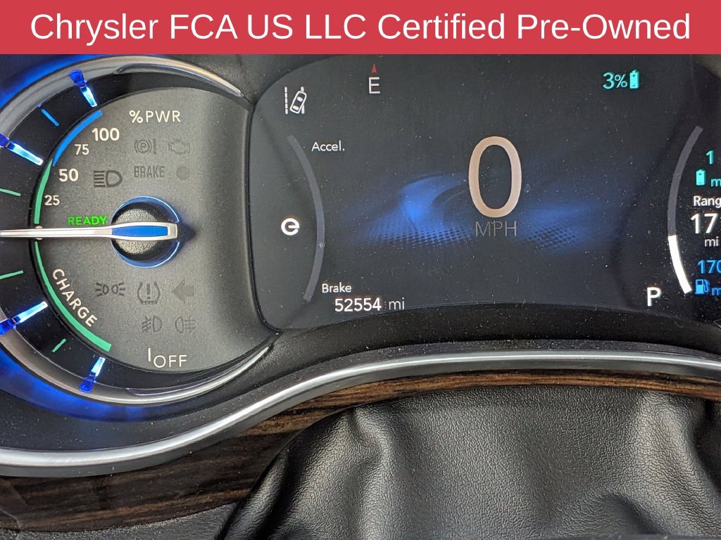 Used 2023 Chrysler Pacifica Limited FWD image 25