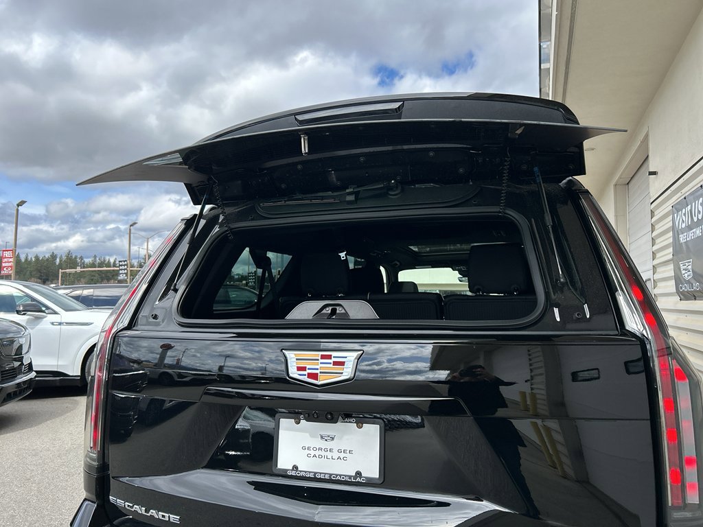 Used 2026 Cadillac Escalade ESV Sport w/ LPO, Floor Liner Package AWD/4WD image 15