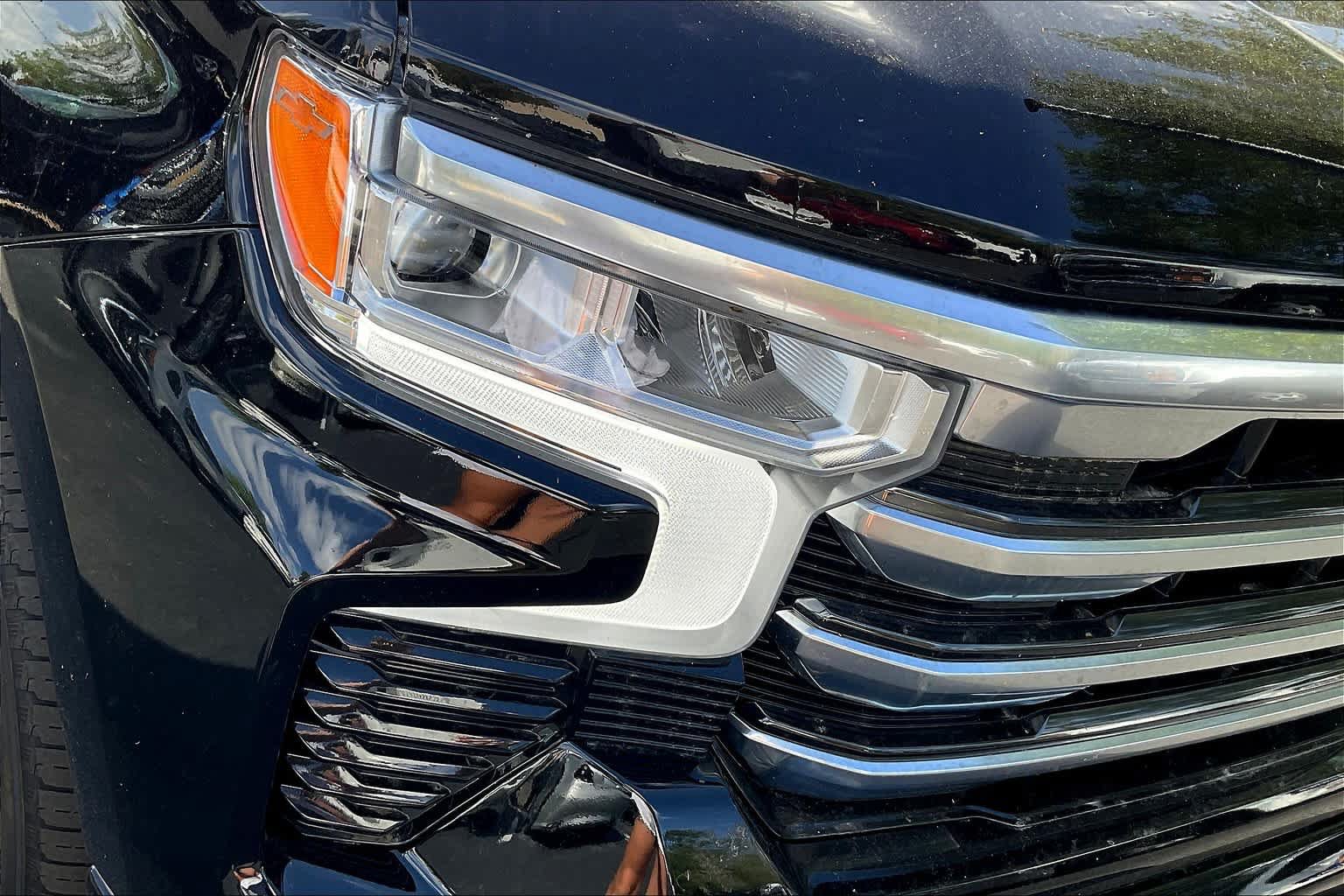 Used 2023 Chevrolet Silverado 1500 High Country w/ High Country Premium Package AWD/4WD image 52