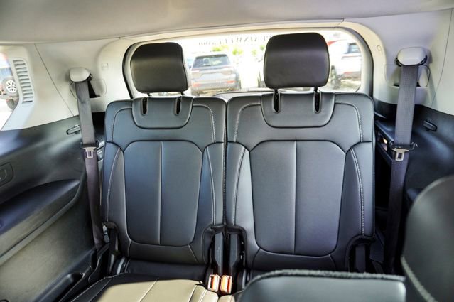 Used 2022 Jeep Grand Cherokee L Limited image 13