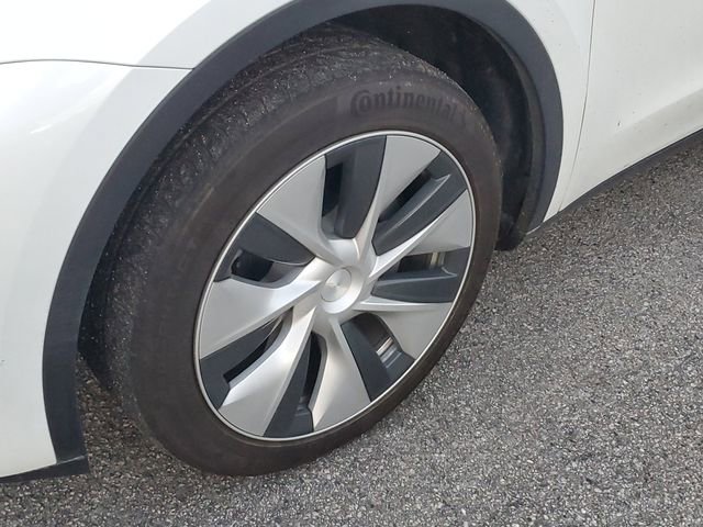 Used 2023 Tesla Model Y Long Range image 6