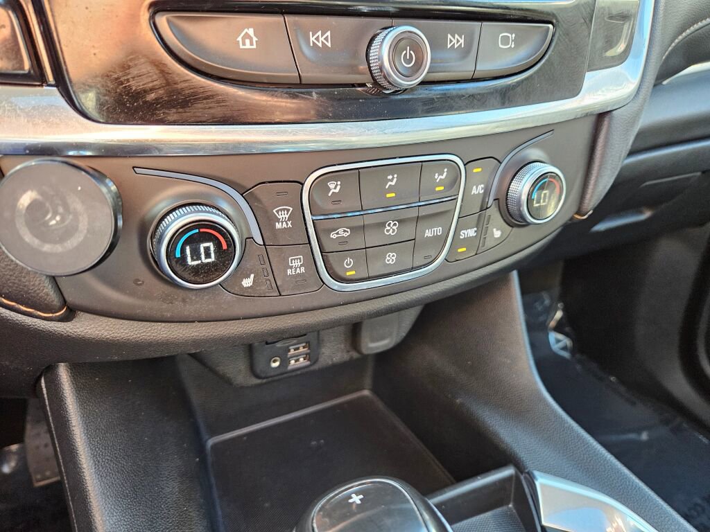 Used 2020 Chevrolet Traverse RS image 6