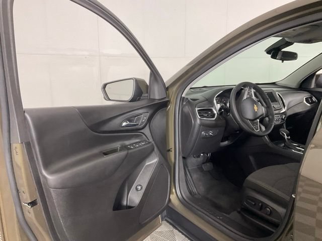 Used 2024 Chevrolet Equinox LT FWD image 24