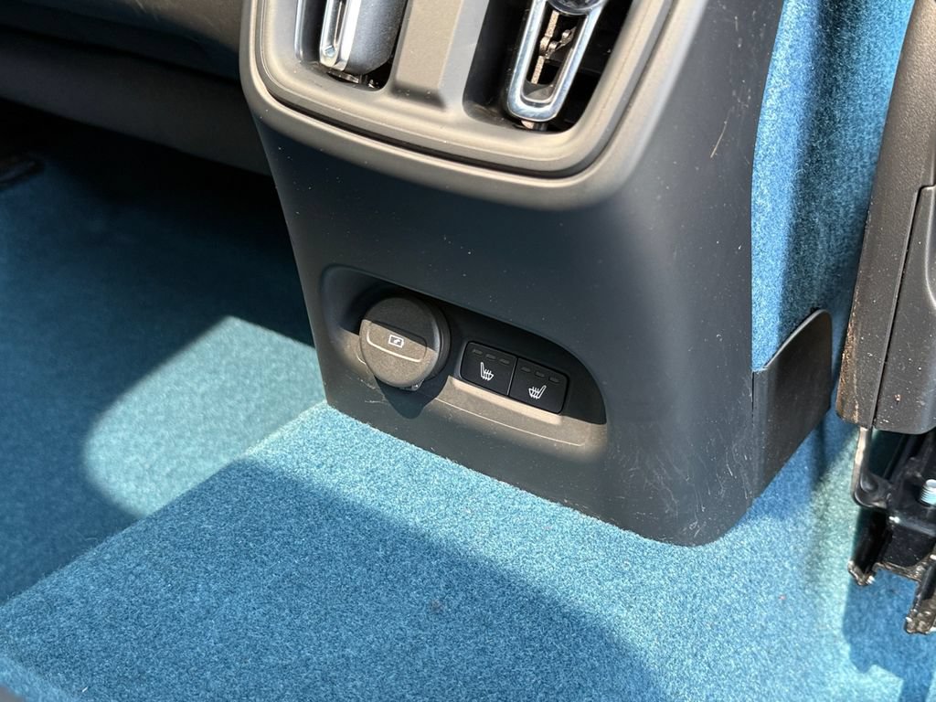 Certified 2023 Volvo C40 P8 Recharge Plus AWD/4WD image 12