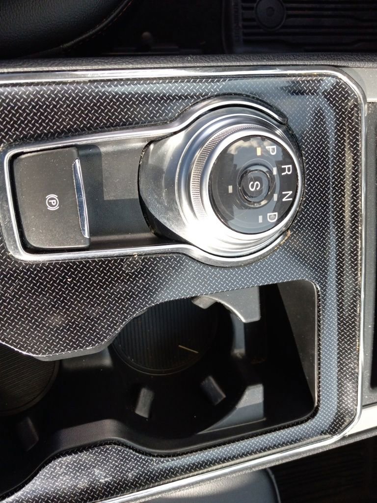 Used 2021 Ford Edge ST-Line w/ Cold Weather Package image 37