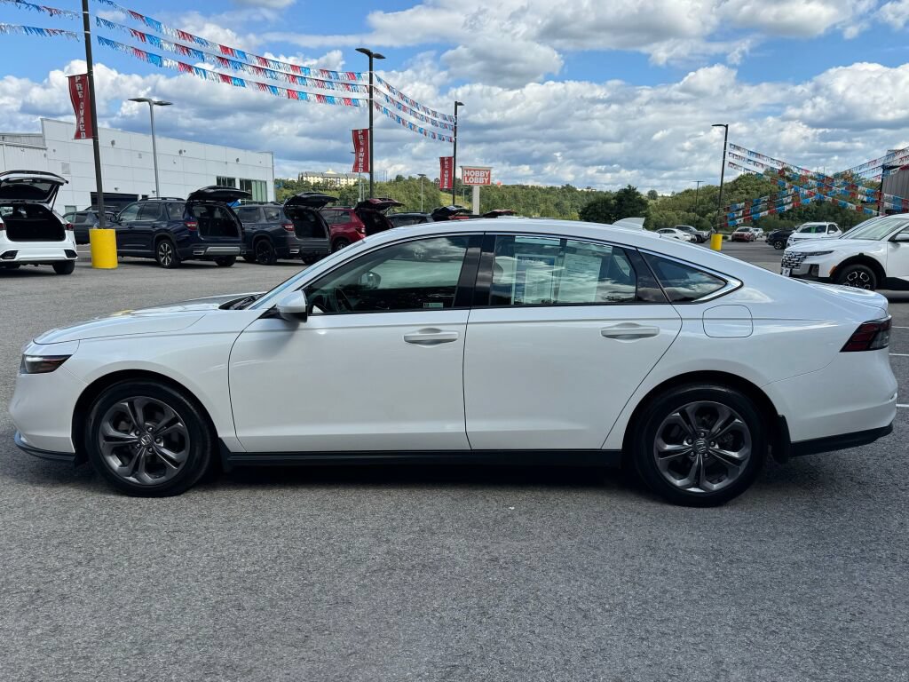 Used 2023 Honda Accord EX image 4