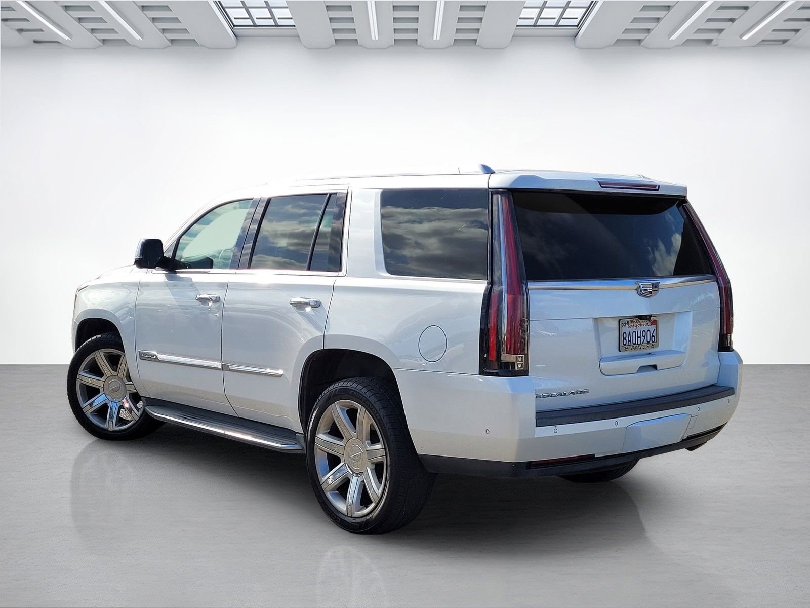 Used 2017 Cadillac Escalade Luxury AWD/4WD image 13