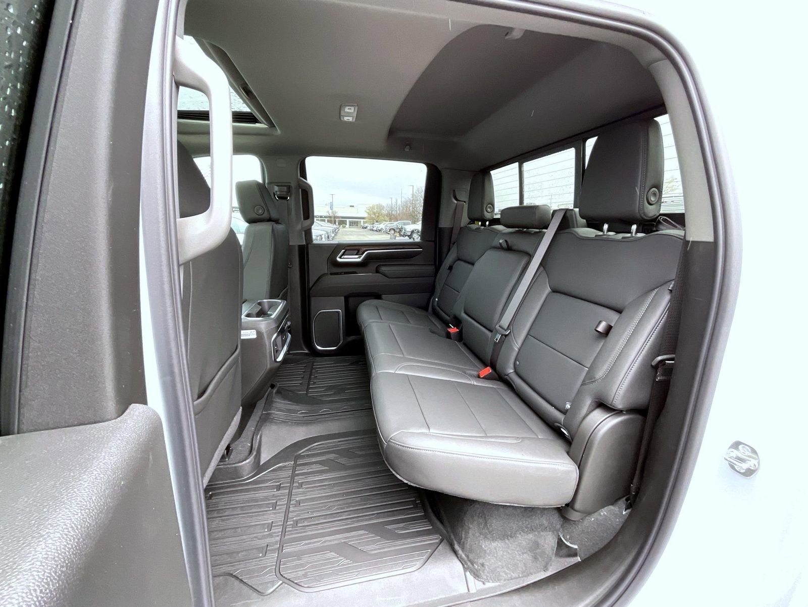 New 2026 GMC Sierra 2500 SLT w/ SLT Premium Package AWD/4WD image 19