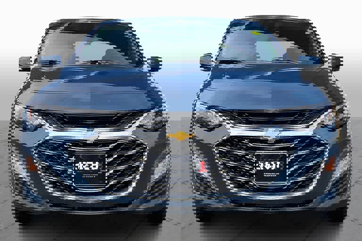 Used 2024 Chevrolet Malibu LT image 3