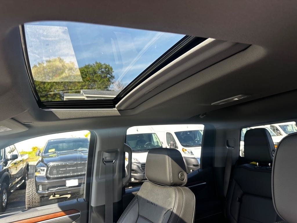 Used 2026 GMC Sierra 1500 Denali AWD/4WD image 12