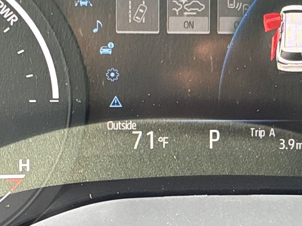 New 2026 Toyota Sienna XLE image 48