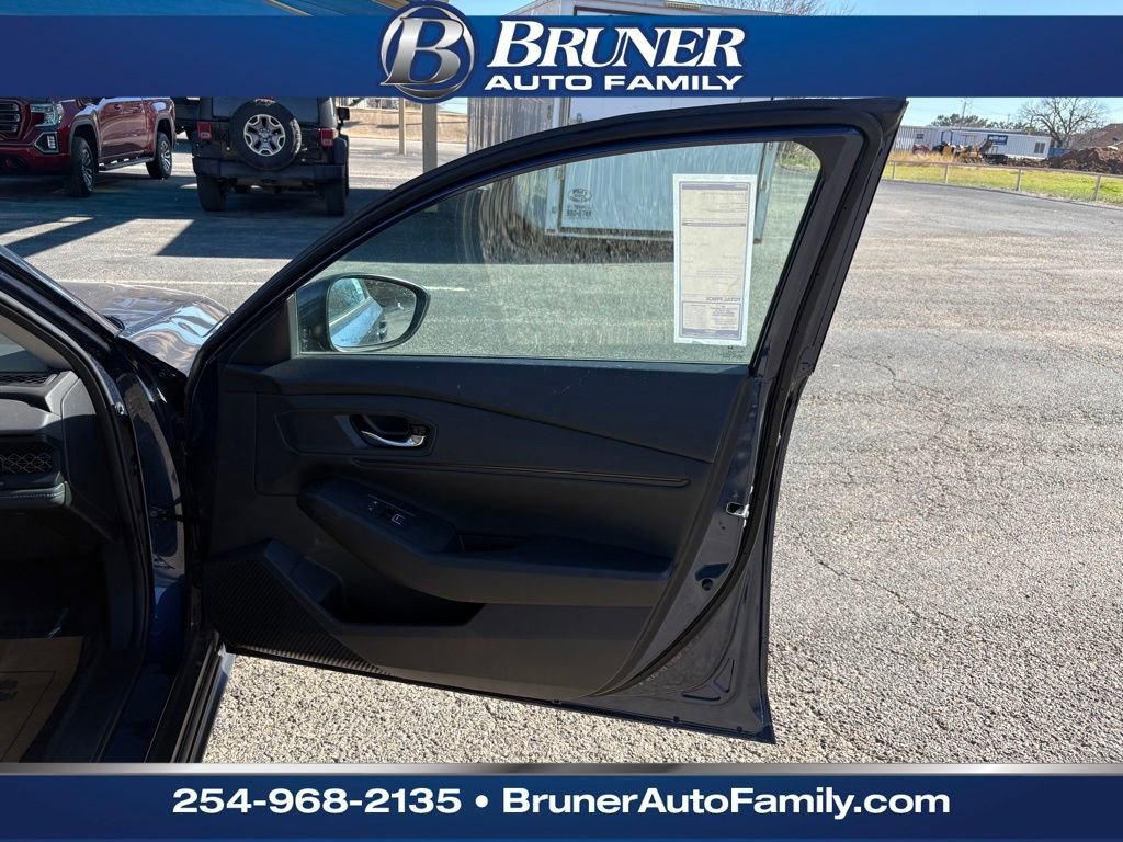 Used 2023 Honda Accord EX image 12