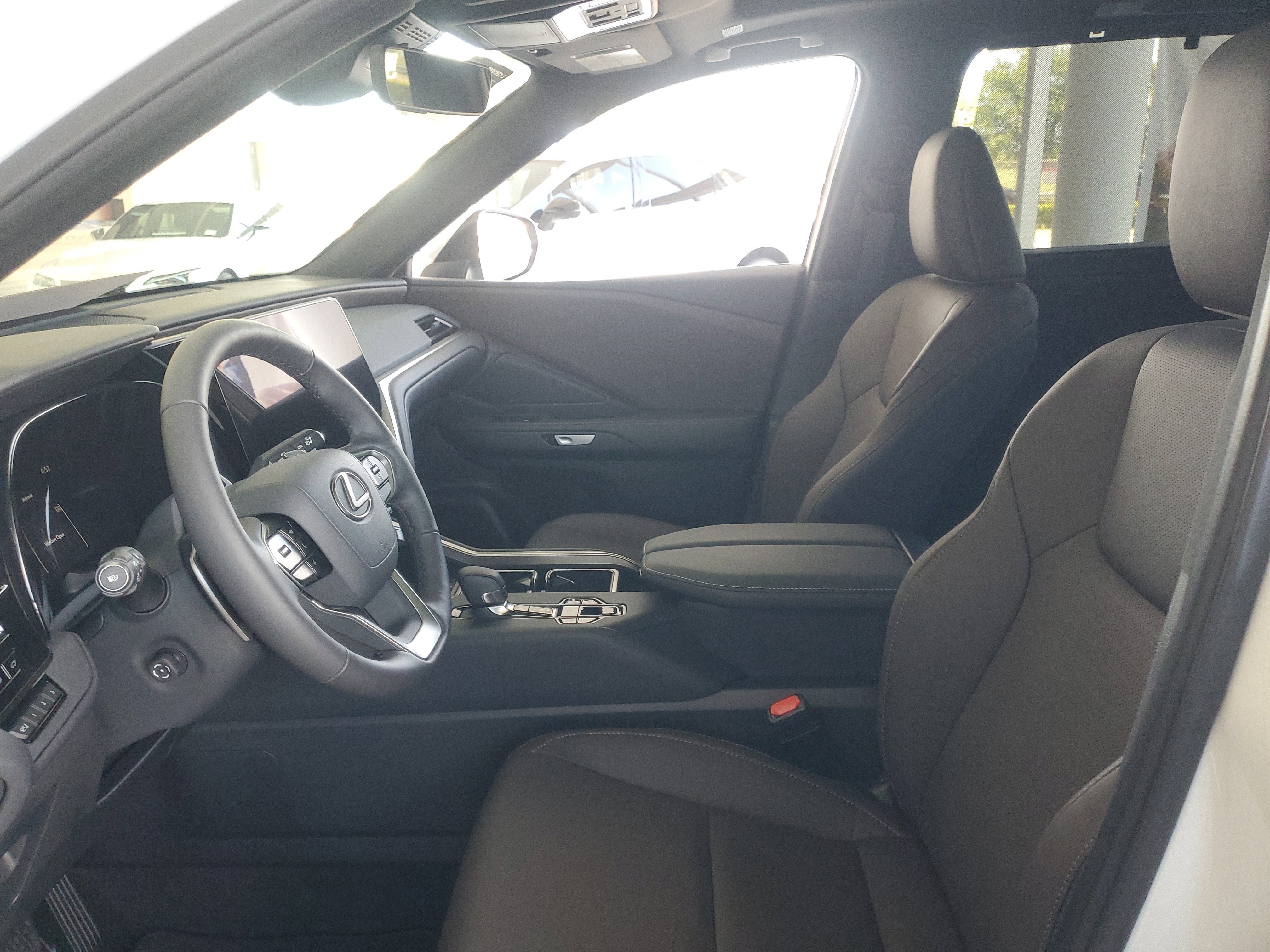 Used 2025 Lexus TX 350 AWD w/ Technology Package image 17