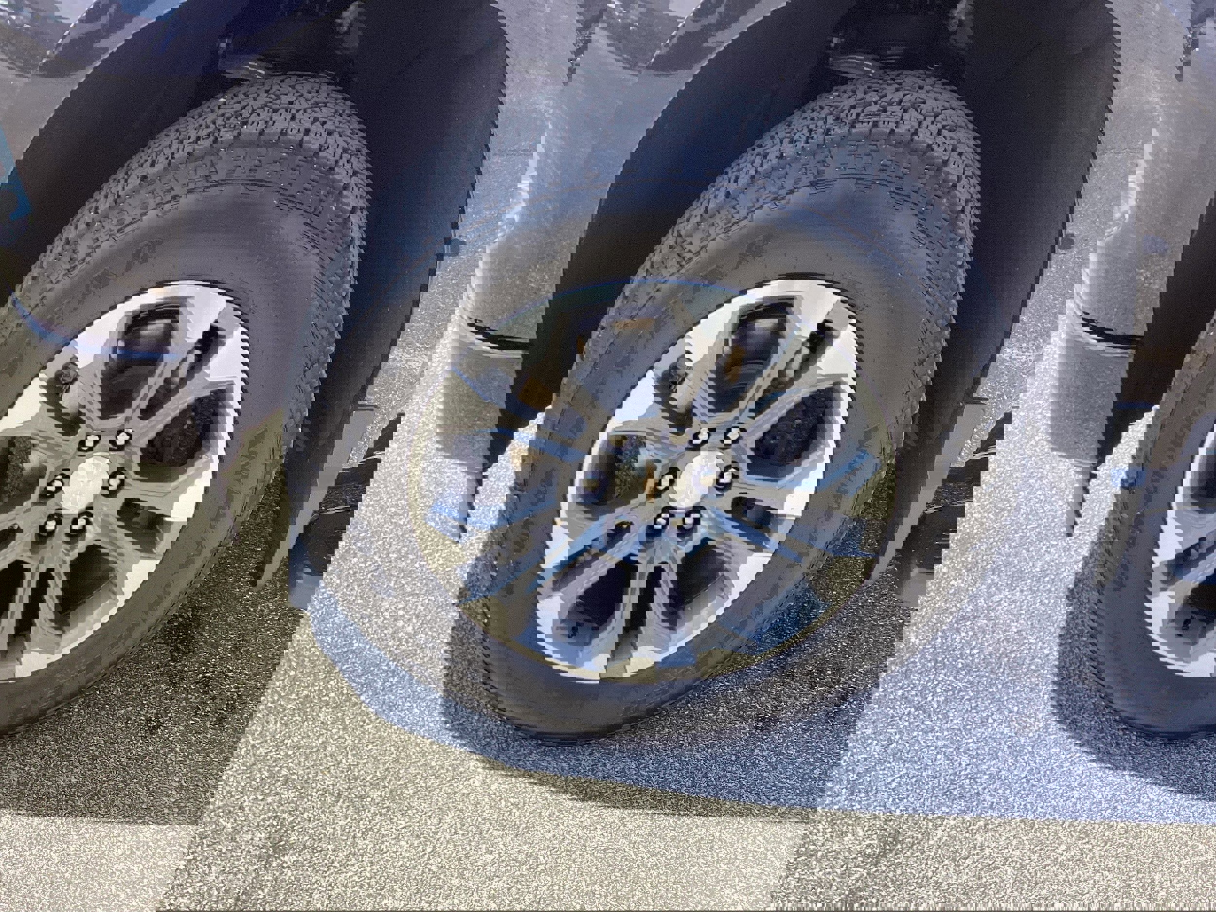 Used 2024 Chevrolet Silverado 1500 High Country image 9