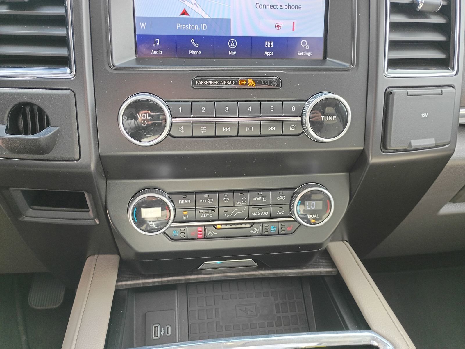 Used 2021 Ford Expedition Limited AWD/4WD image 21