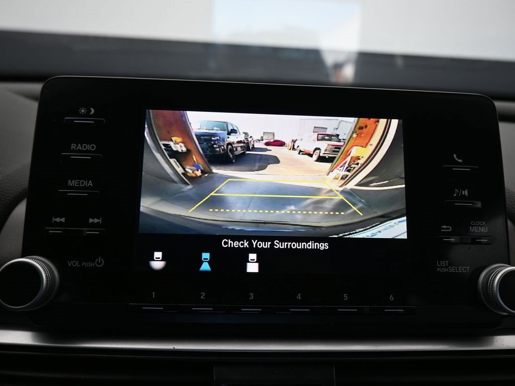Used 2018 Honda Accord LX image 19