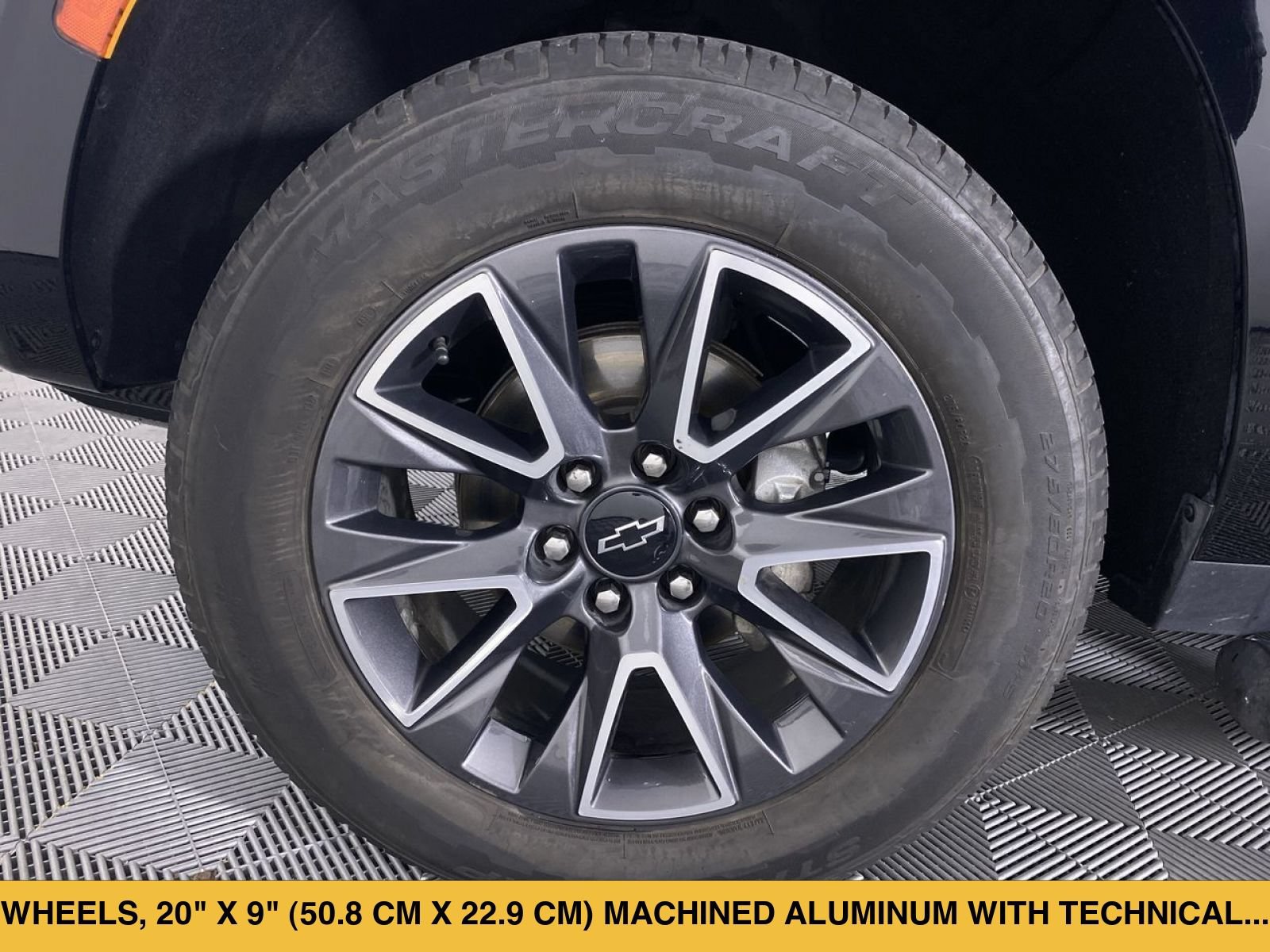 Certified 2022 Chevrolet Suburban Z71 w/ Luxury Package AWD/4WD image 15