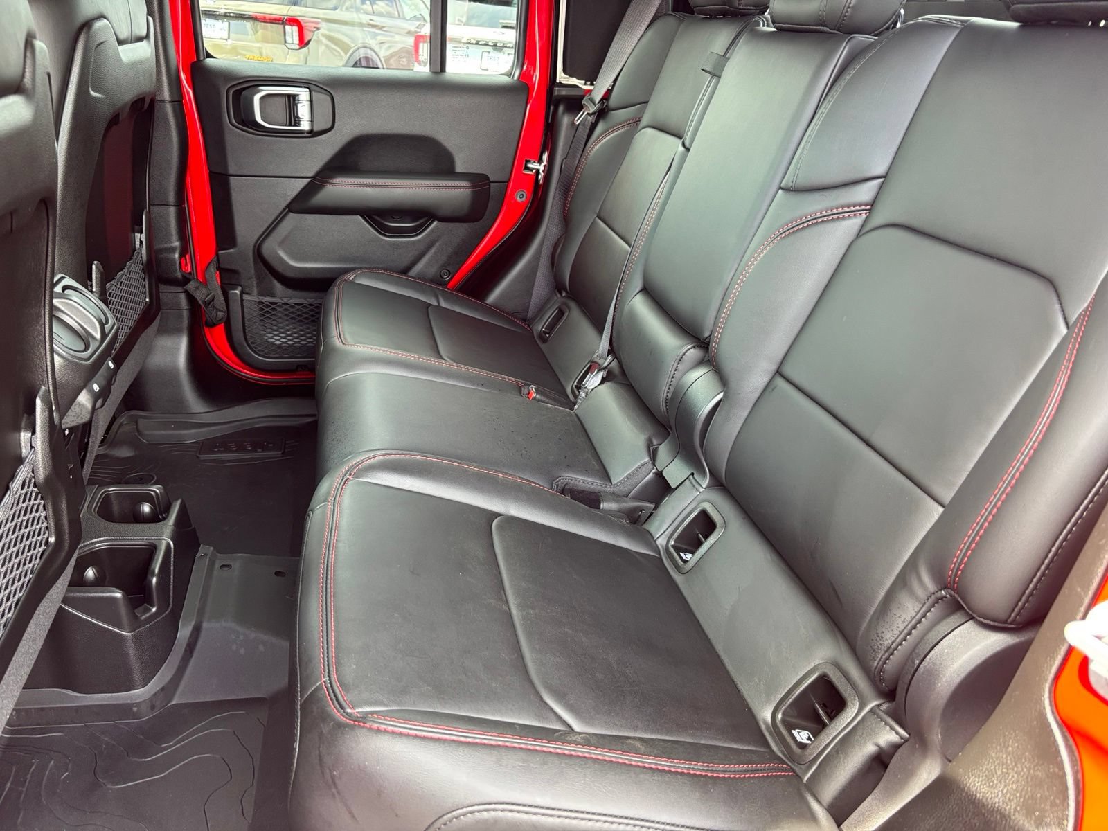 Used 2025 Jeep Gladiator Rubicon AWD/4WD image 17