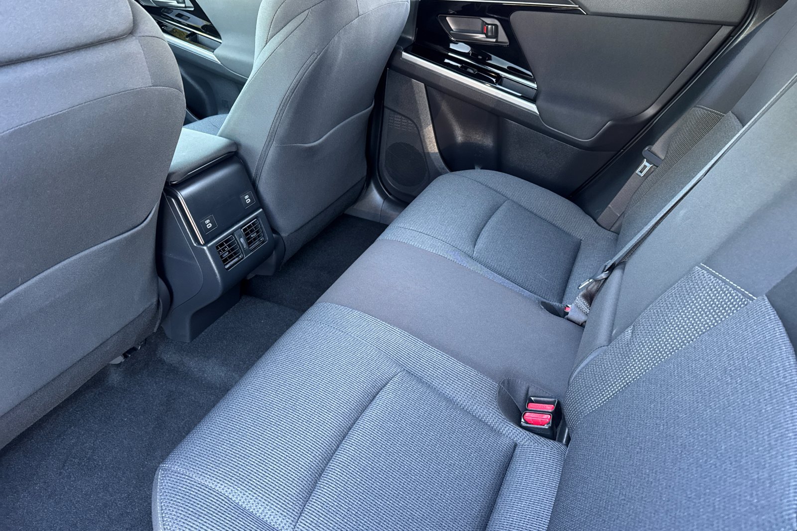Used 2025 Subaru Solterra AWD/4WD image 12