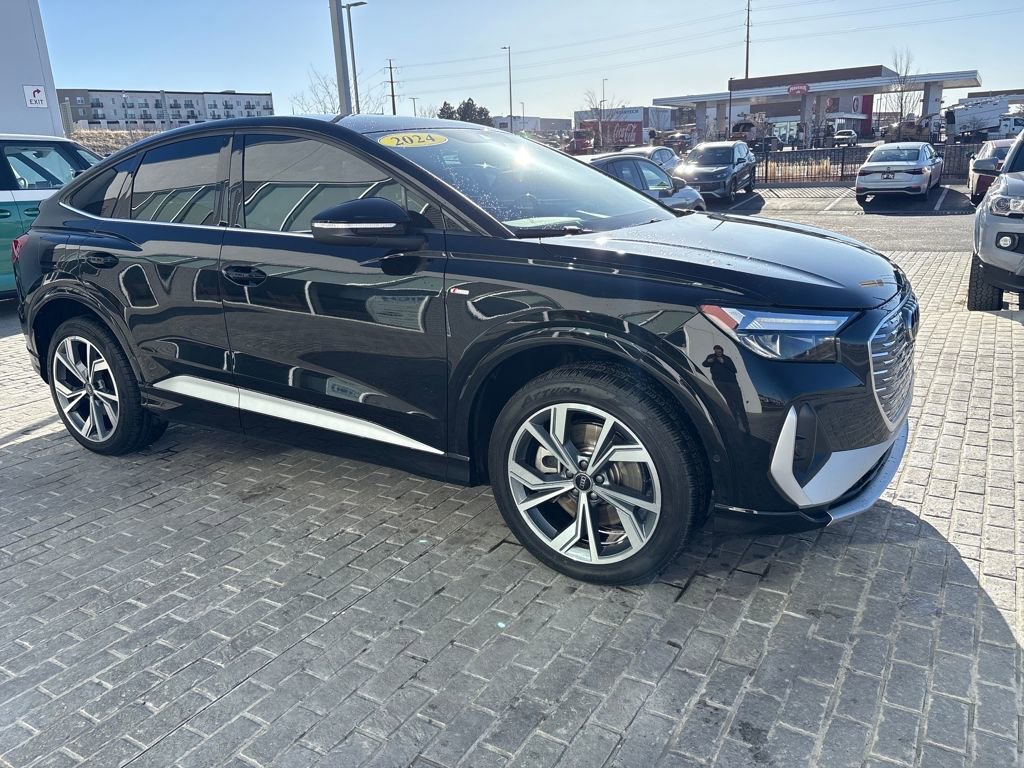 Used 2024 Audi Q4 e-tron Premium Plus image 7