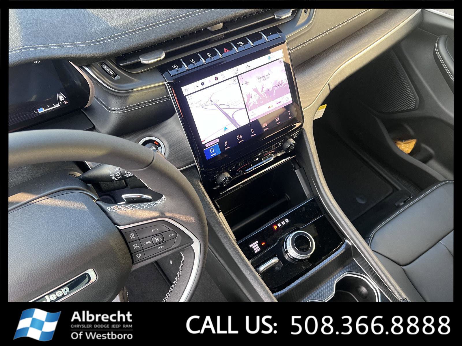 New 2025 Jeep Grand Cherokee Limited image 23