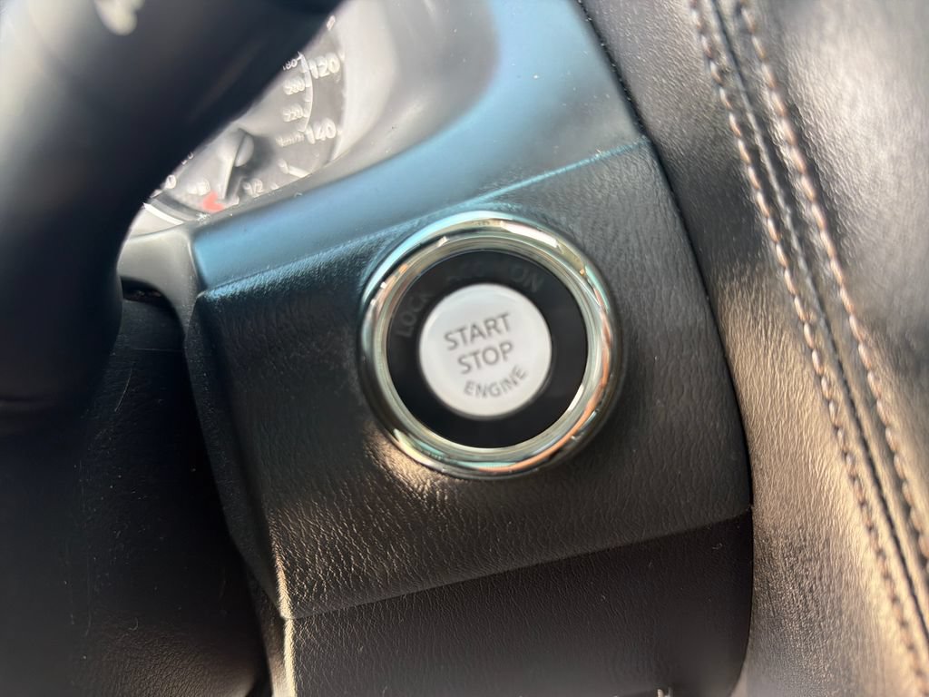 Used 2022 Nissan Armada Platinum w/ Captain's Chairs Package RWD image 32