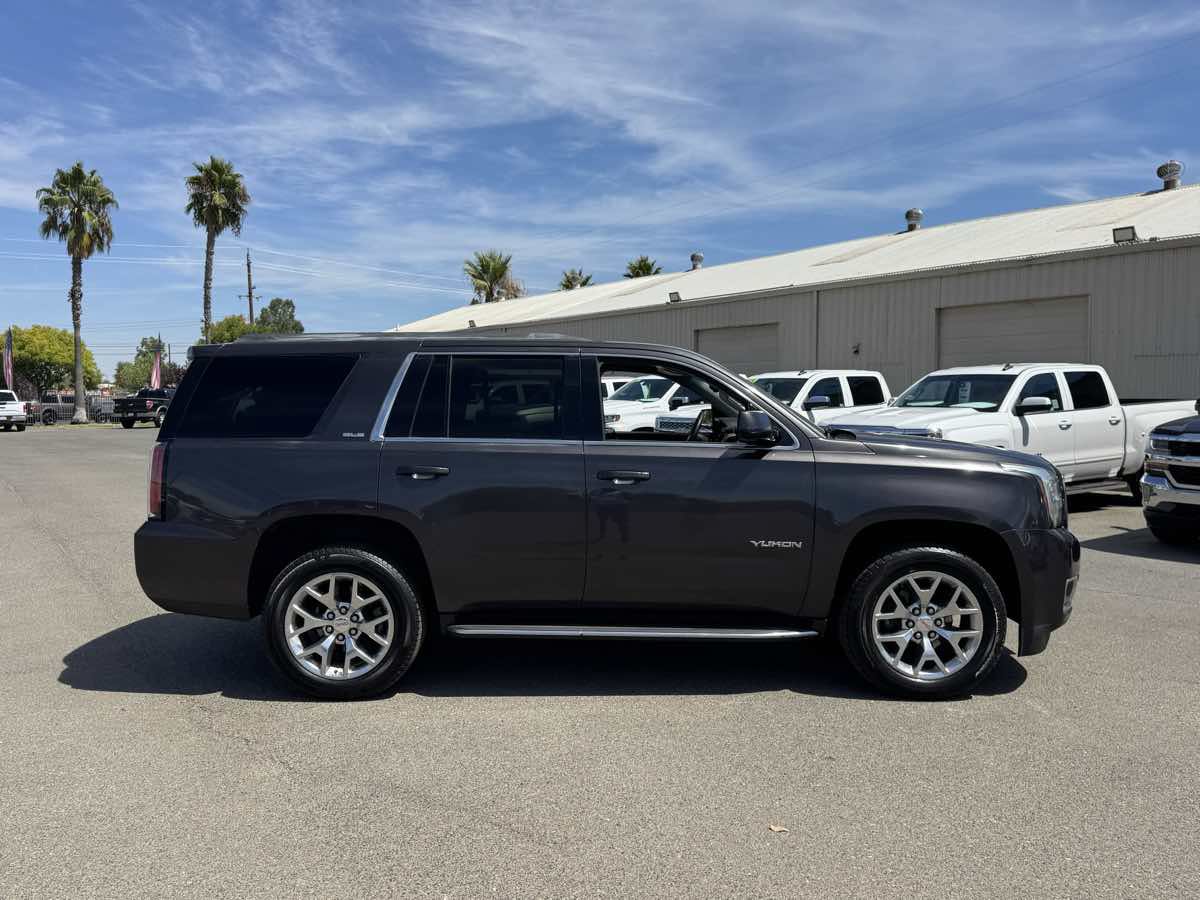 Used 2017 GMC Yukon SLE w/ SLE Value Package AWD/4WD image 10