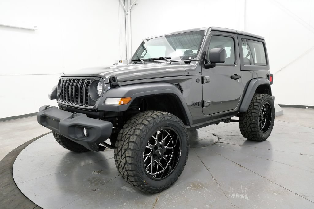 Used 2024 Jeep Wrangler Sport AWD/4WD image 3