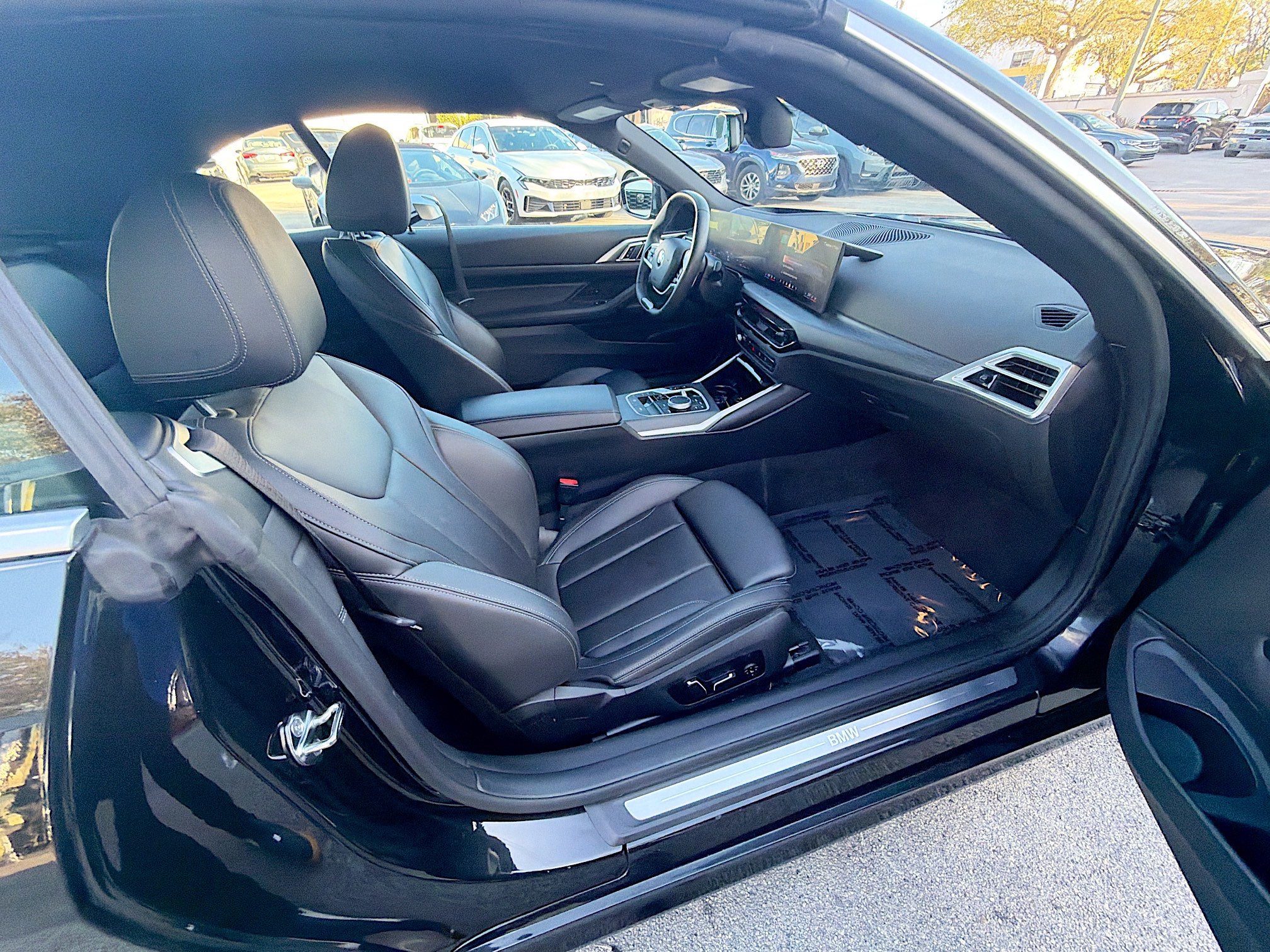 Used 2025 BMW 430i Convertible image 27