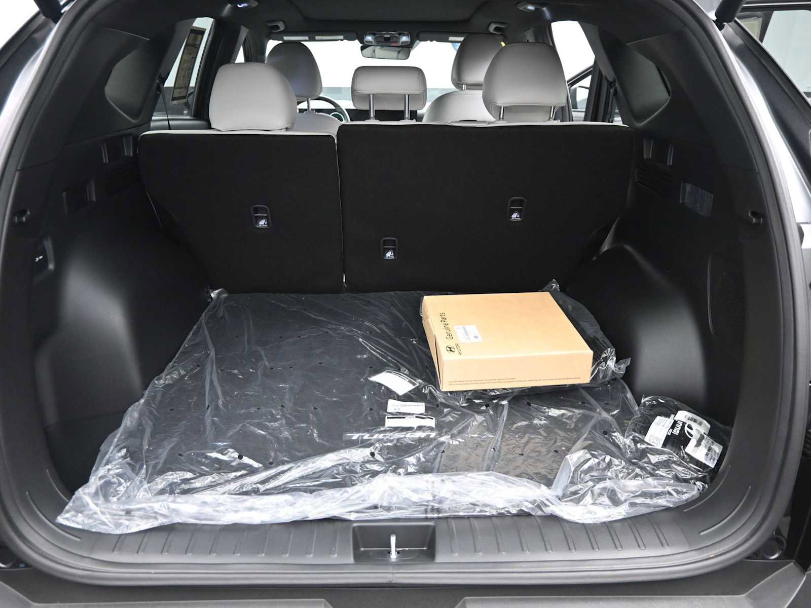 Certified 2025 Hyundai Tucson Limited image 14