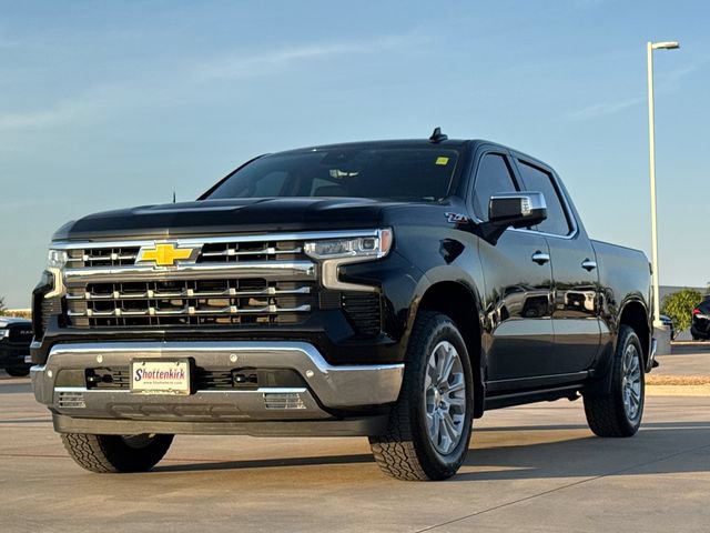Used 2025 Chevrolet Silverado 1500 LTZ w/ Technology Package AWD/4WD image 3