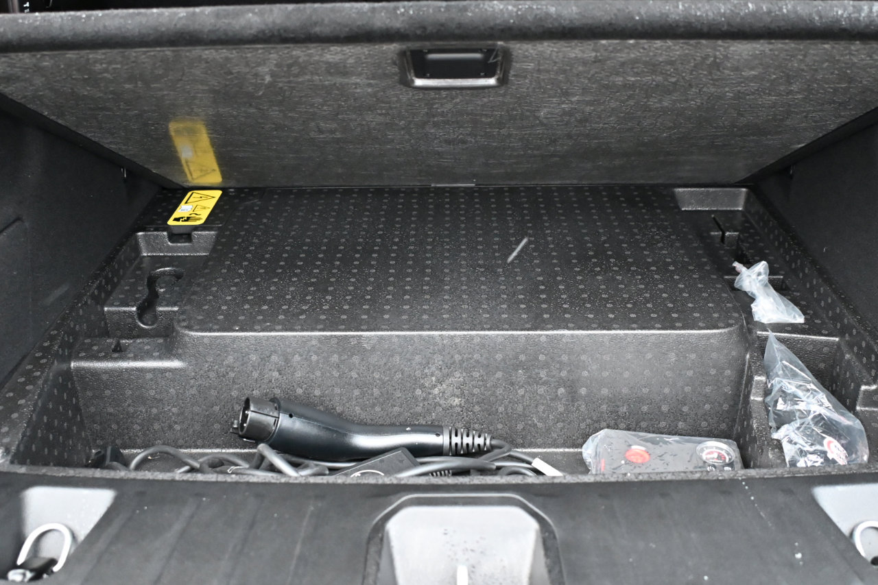 Used 2024 Alfa Romeo Tonale Veloce w/ Active Assist Package image 39