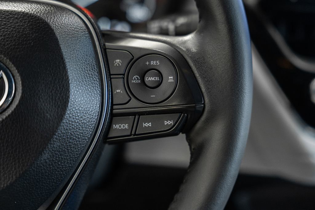 Used 2024 Toyota Corolla SE w/ SE Convenience Package image 22