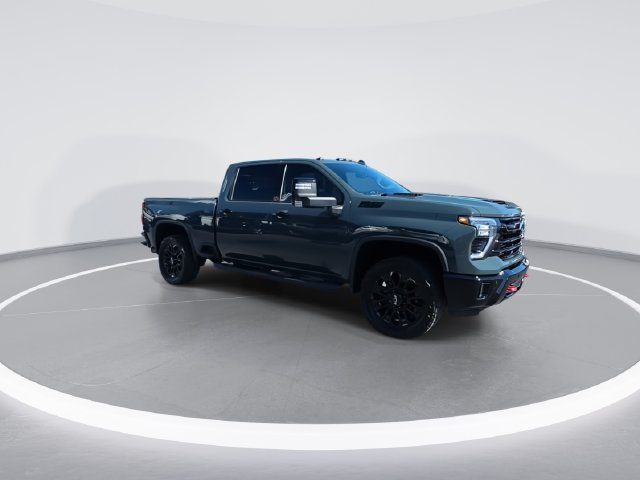 Used 2026 Chevrolet Silverado 2500 LTZ w/ LTZ Plus Package AWD/4WD image 2