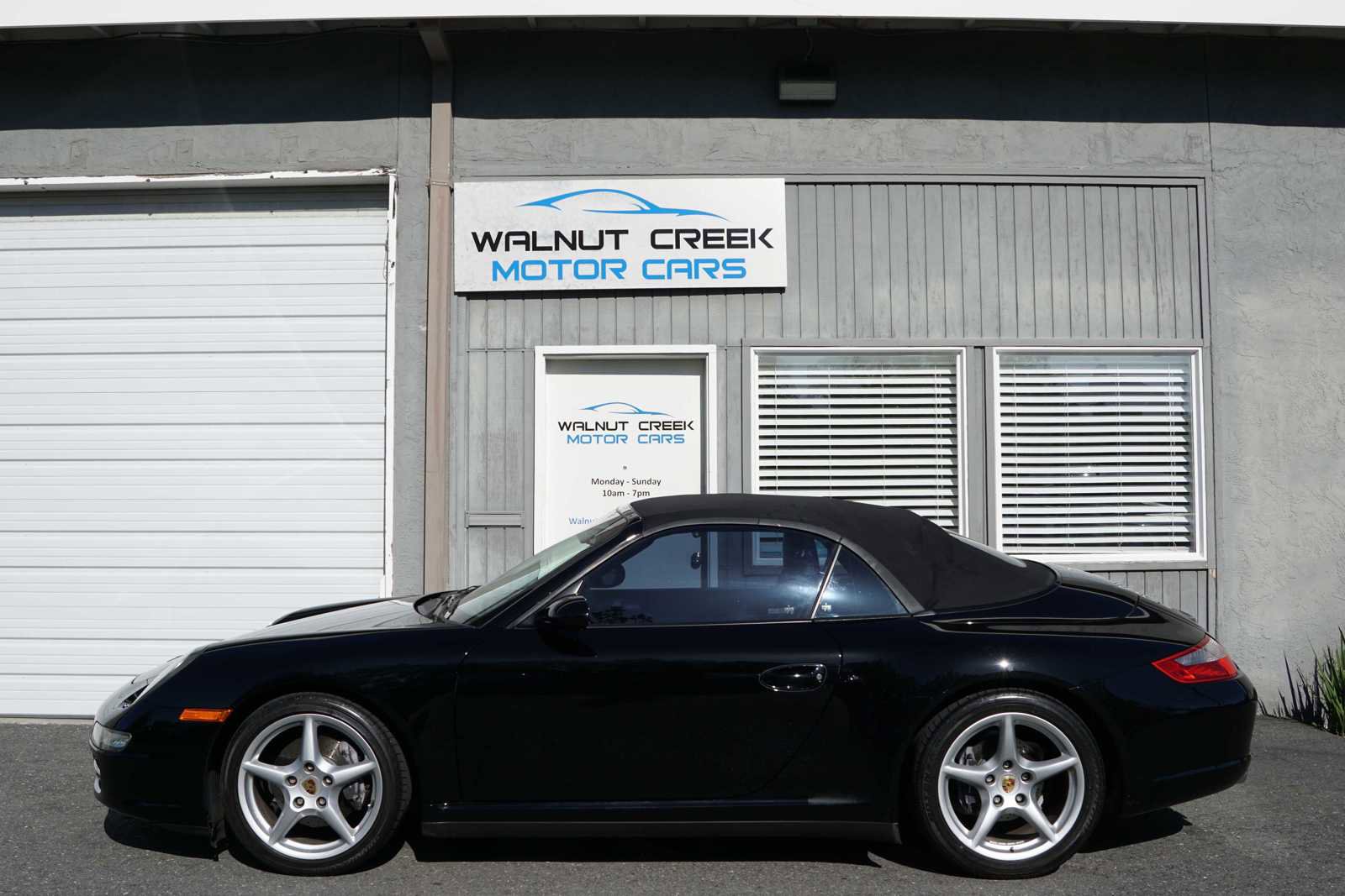 Used 2006 Porsche 911 Carrera 4 image 18