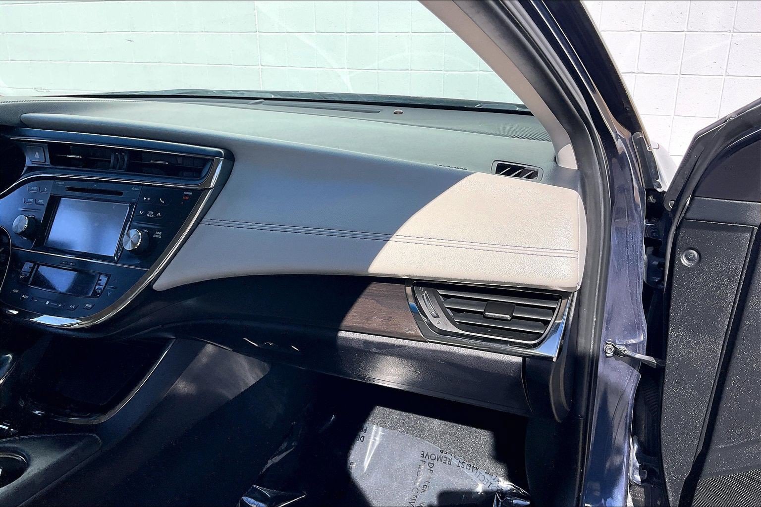 Used 2016 Toyota Avalon Limited FWD image 19