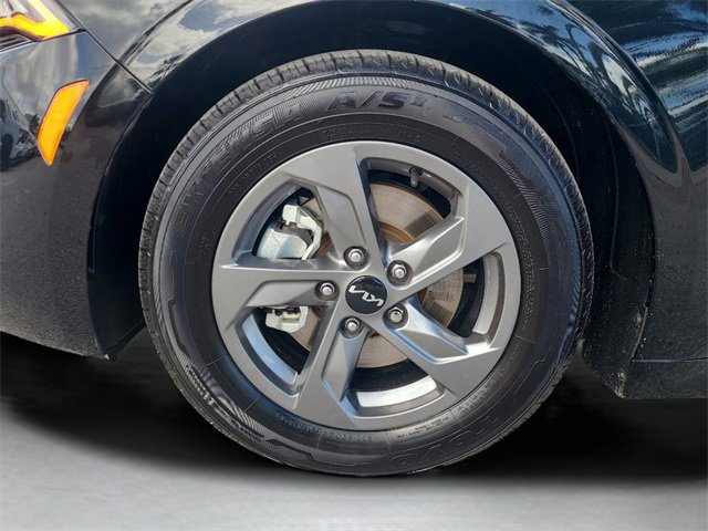 Used 2023 Kia K5 LXS image 11