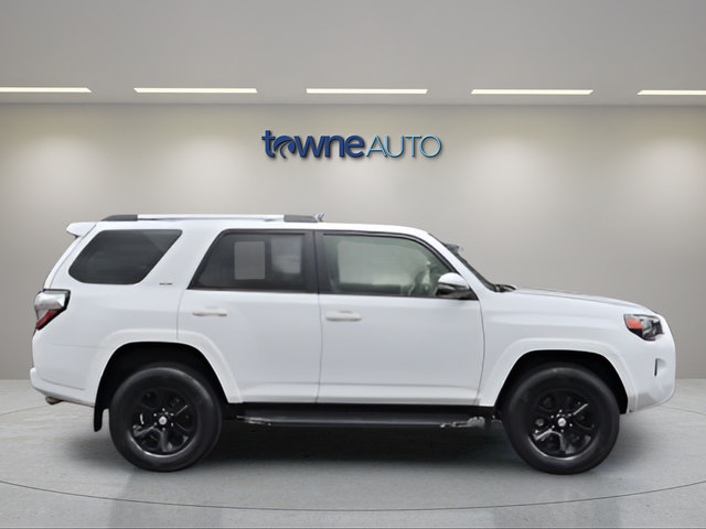 Used 2021 Toyota 4Runner SR5 Premium w/ Moonroof Package AWD/4WD image 8