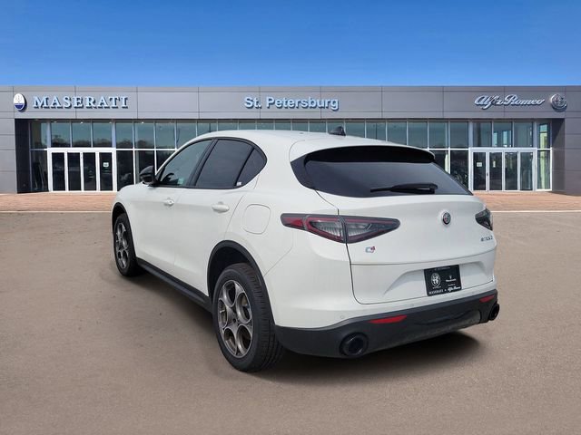 New 2025 Alfa Romeo Stelvio Sprint AWD/4WD image 3