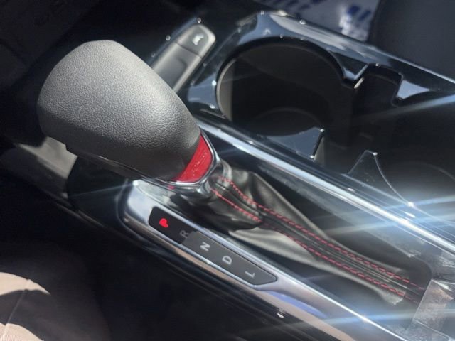 Used 2024 Chevrolet Trax RS w/ Sunroof Package FWD image 9