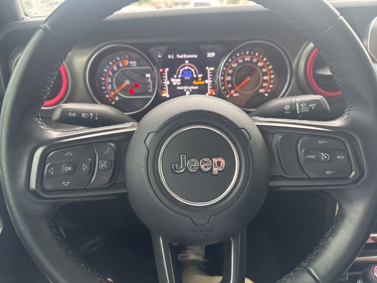 Used 2022 Jeep Gladiator Sport AWD/4WD image 10
