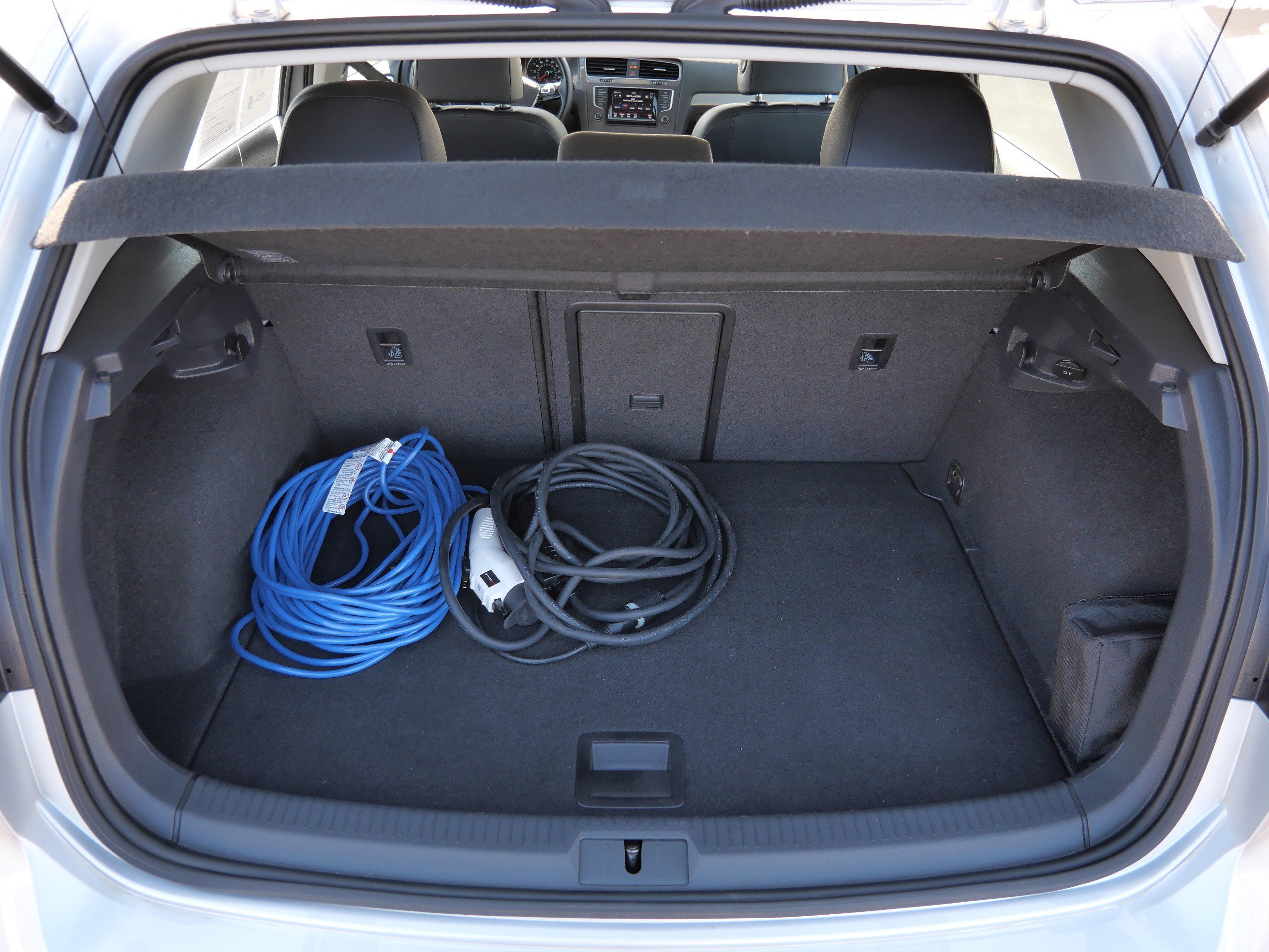 Used 2015 Volkswagen e-Golf SEL Premium image 18