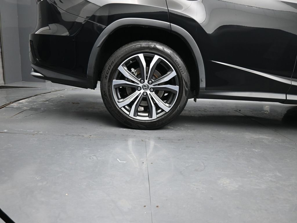 Used 2020 Lexus RX 350L Premium w/ Premium Package image 10