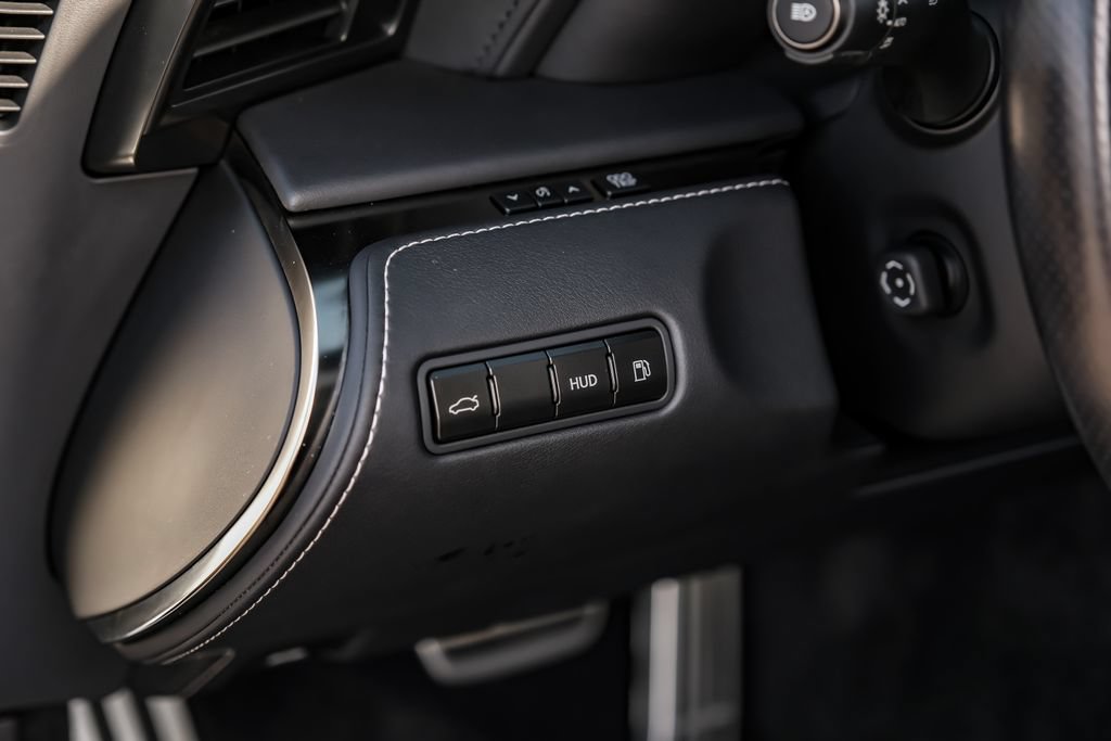 Used 2018 Lexus LC 500 Coupe w/ Touring Package RWD image 29